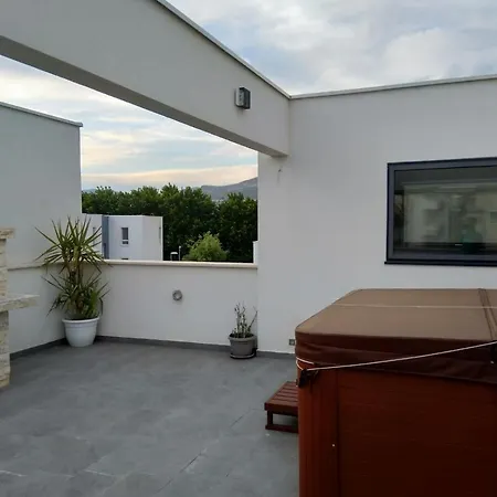 Apartman Sea Pearl Luxury Podstrana