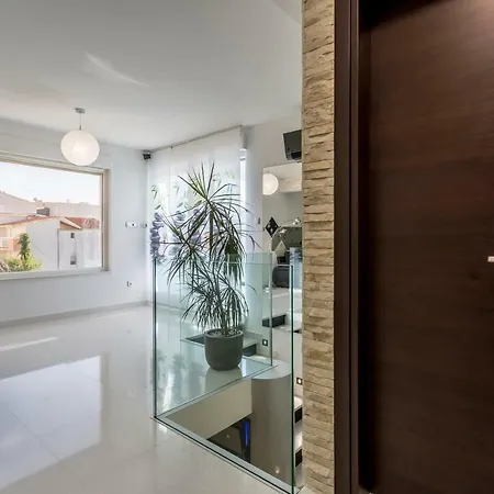 Sea Pearl Luxury *